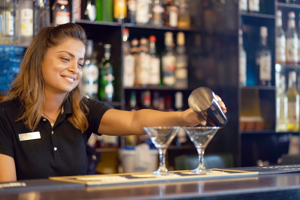 Bar & Wait Staff Tax Deductions: Claim Everything You're Entitled To!